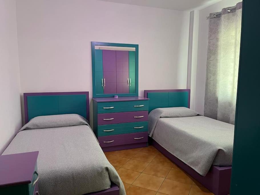 Spacious Apartment-balcony-close Bus Station-self Checkin 24hr-30 Min Airport Tirana