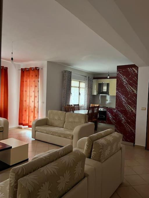 Spacious Apartment-balcony-close Bus Station-self Checkin 24hr-30 Min Airport Apartment *