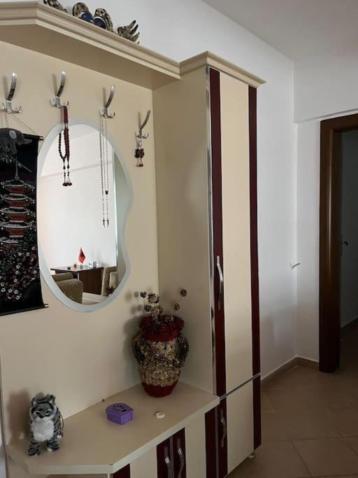 Spacious Apartment-balcony-close Bus Station-self Checkin 24hr-30 Min Airport Apartment Tirana